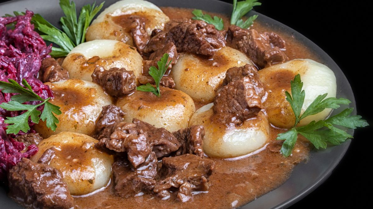 Nic tak dobrze nie smakuje jak gulasz z miękkim i kruchym mięsem
