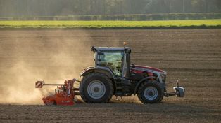 Massey Ferguson wprowadza model MF 8S Xtra z ulepszeniami w zakresie komfortu i wydajności