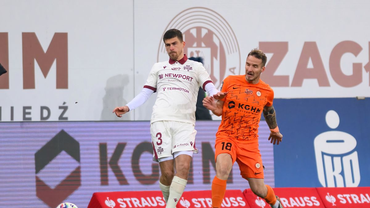 PAP / Przemysław Karolczuk / Na zdjęciu: piłkarze podczas meczu KGHM Zagłębie Lubin - Widzew Łódź