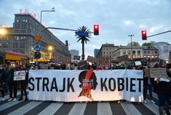 Strajk Kobiet. Protest w Warszawie na rondzie de Gaulle'a