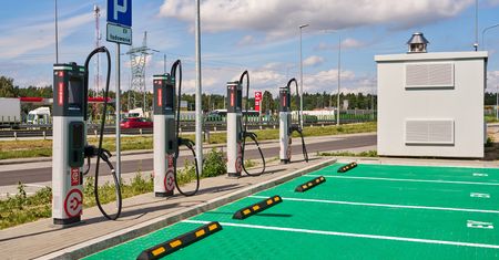 ORLEN Charge uruchamia pierwszą w Polsce publiczną infrastrukturę ładowania MCS dla transportu ciężkiego