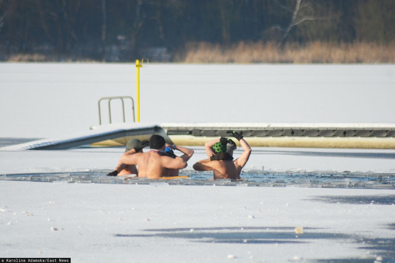 Poznań. 17-latek zasłabł po morsowaniu. Wezwano karetkę