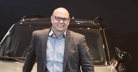 Wywiad z szefem Mini w Europie. Pierre Jalady o przyszłości marki i samochodów w miastach