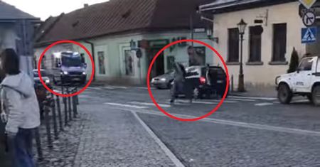 Pędząca karetka. Byli o krok od śmierci