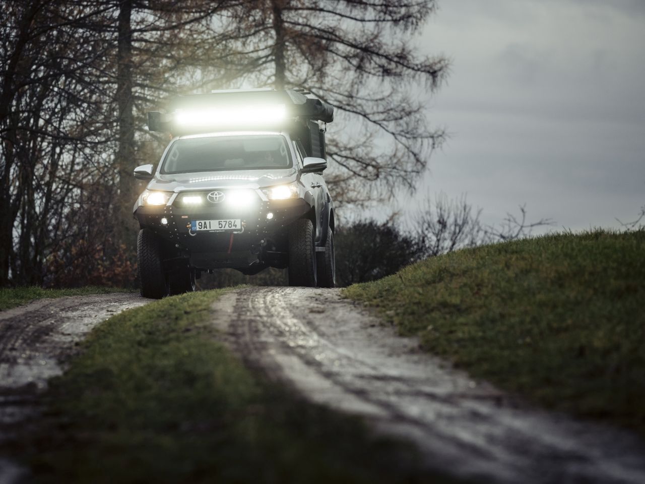 Toyota Hilux Expedition