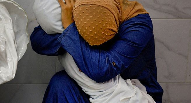 World Press Photo 2024: na zdjęciu roku palestyńska kobieta opłakuje śmierć 5-latki
