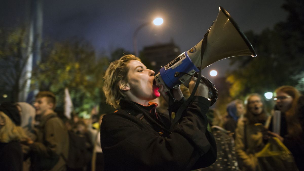 Rząd obwinia protesty o wzrost liczby zakażonych koronawirusem