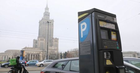 Warszawa. Z opłat za parkowanie do miasta trafiło ponad 75 mln zł
