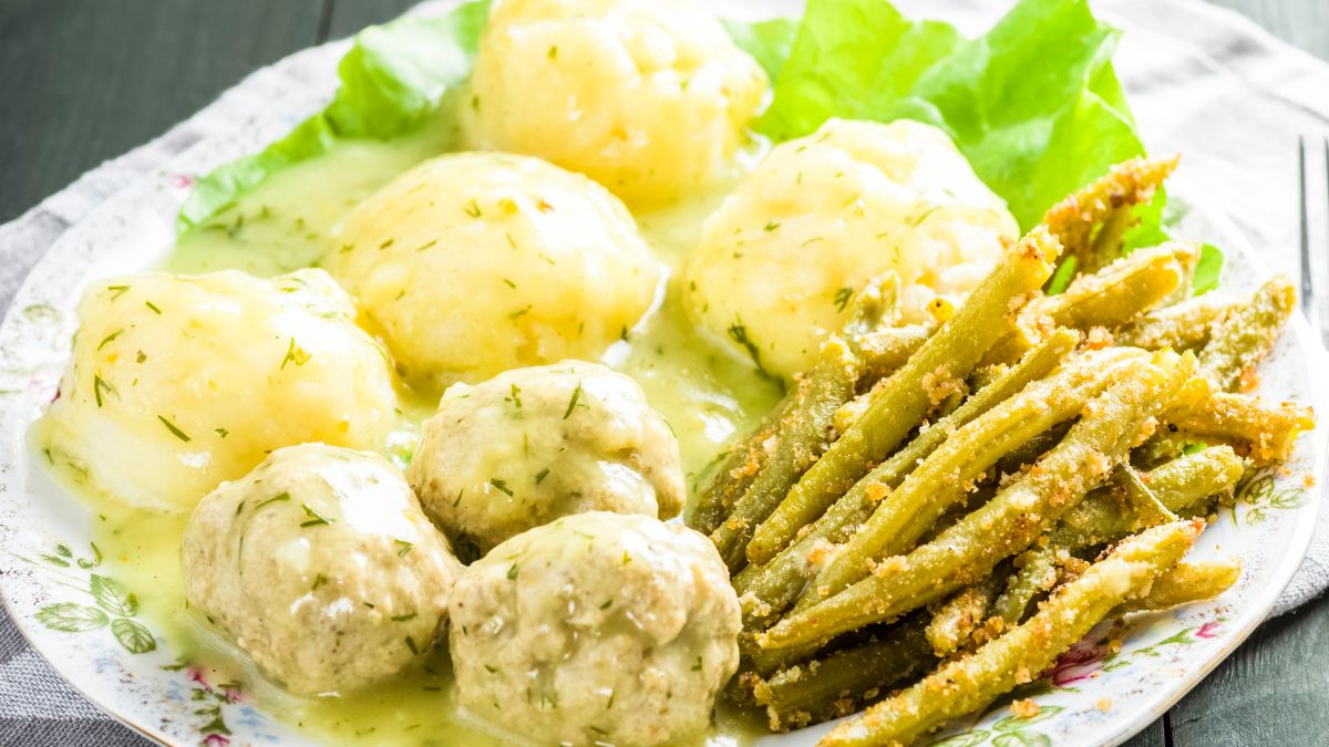 Pulpety w sosie koperkowym - Pyszności