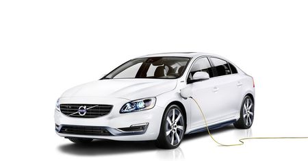 Volvo S60L Petrol Plug-in Hybrid nadjeżdża