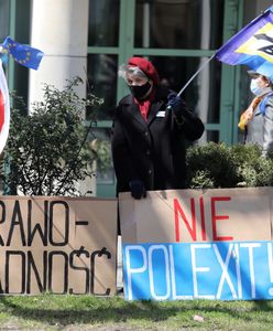 TK odroczył rozprawę ws. środków tymczasowych TSUE. Protest przed trybunałem