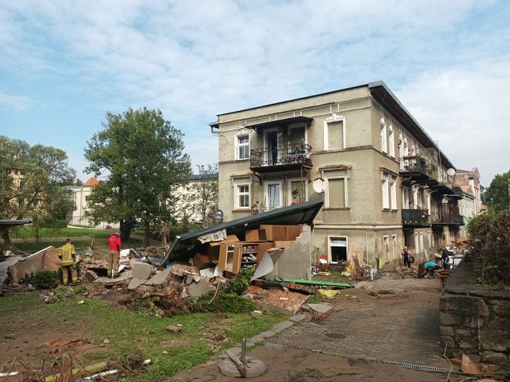 Lądek-Zdrój po powodzi. Zdjęcia z 19 września