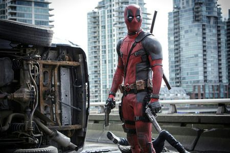 ''Deadpool'': Dowcipy z superbohaterów [RECENZJA]