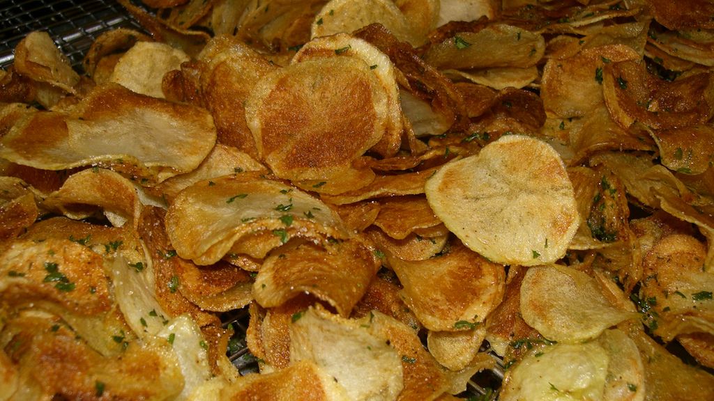 Chipsy ziemniaczane z ziarnami