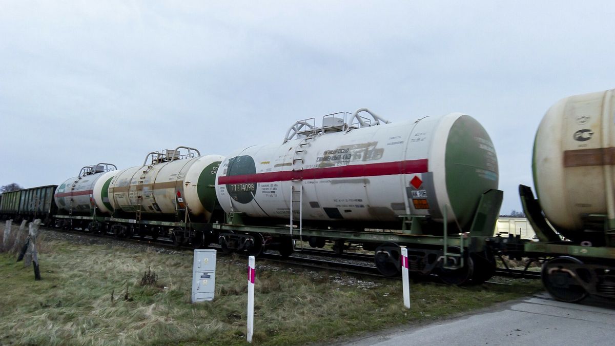 Media: cysterny z LPG stoją na granicy z Polską przez podejrzeni