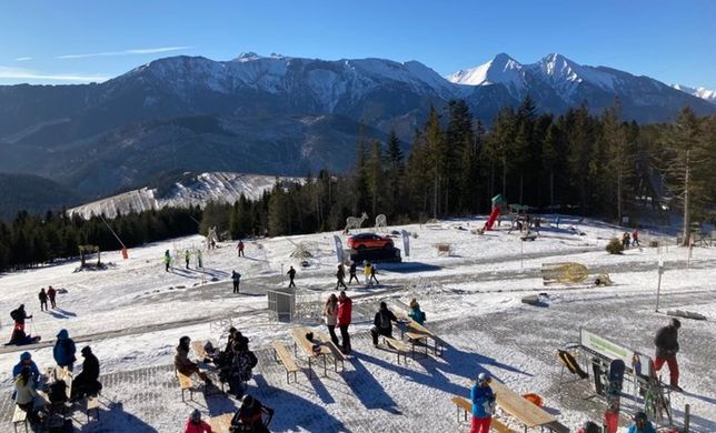 Ośrodek narciarski Bachledka Ski & Sun znajduje się 30 minut od polskiej granicy
