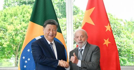 "Strategiczne zbliżenie z Chinami". Podpiszą 16 umów