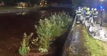 "Gotowi na najgorsze". Czesi walczą z żywiołem