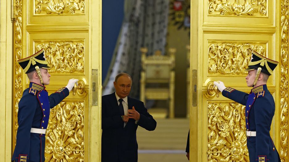 Russia's President Vladimir Putin arrives for a meeting with United Arab Emirates' president at the Kremlin in Moscow, Russia, 21 October 2024. EPA/EVGENIA NOVOZHENINA / POOL Dostawca: PAP/EPA.