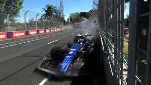 Groźny wypadek przerwał trening F1. Verstappen poskromiony w Melbourne