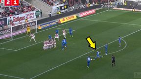 Bramkarz tylko stał. Co za gol z rzutu wolnego [WIDEO]