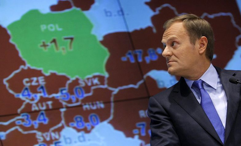 "The Economist": Tusk traci na popularności, ale dotrwa do wyborów
