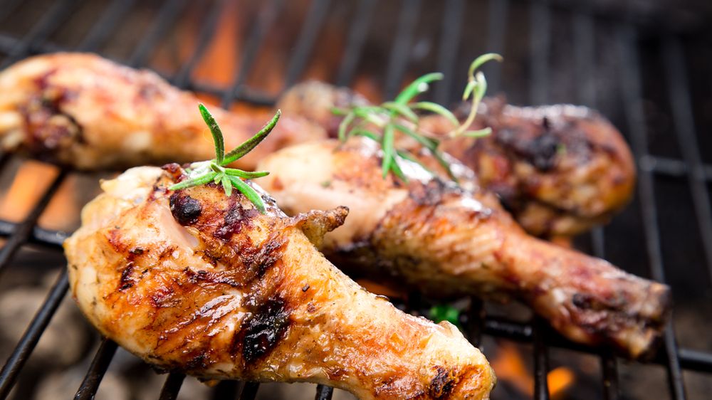 Pieczone podudzie z kurczaka (mięso i skóra)