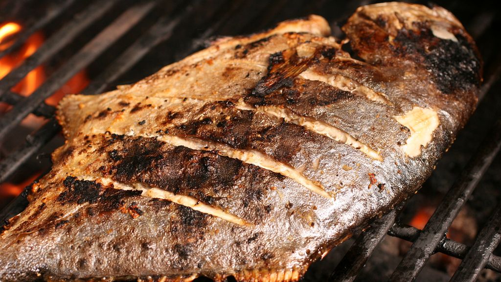 Ryba trachinotus poddana obróbce wysuszającej mięso