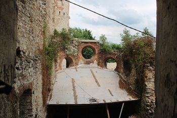 Rudno: Zamek Tenczyn wciąż w remoncie i konserwacji