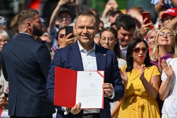 "Wkradło się nieporozumienie". Reakcja z rządu na ruch Nawrockiego