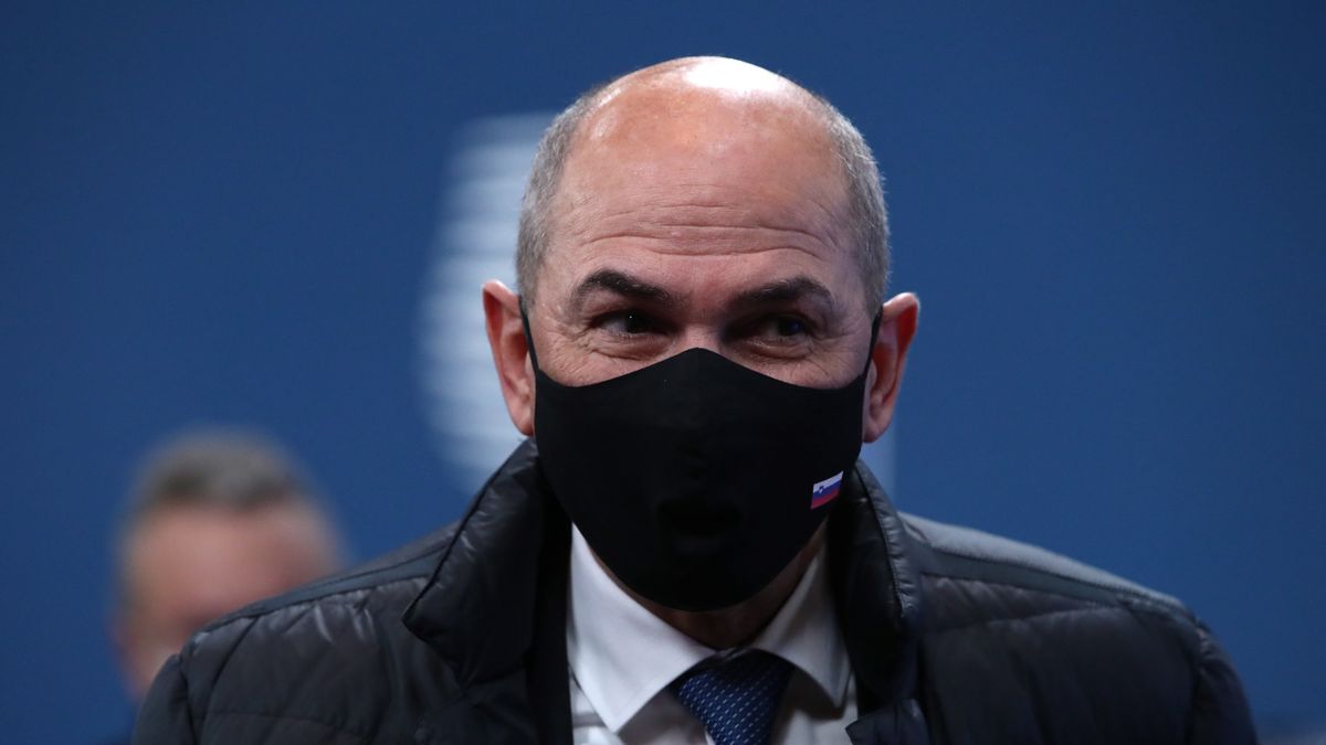 "Już wystarczy brexit. UE potrzebuje odbudowy i stabilności. Kanclerz (Niemiec Angela) Merkel zrobiła dobrą robotę" - zaripostował z kolei Jansza na TT.