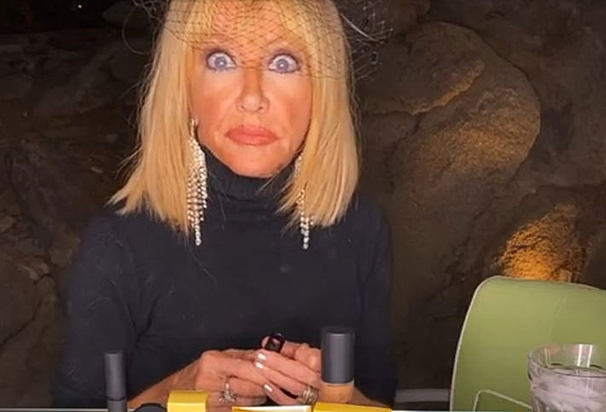 Suzanne Somers prowadziła relację live na Facebooku, gdy nagle na terenie posiadłości pojawił się intruz