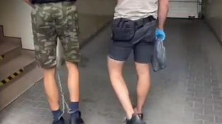 Po uderzeniu w głowę 92-latek upadł na nagrobek. Policja zatrzymała mężczyznę, który napadał ludzi na cmentarzach