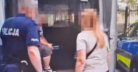 Warszawa: Szajka seryjnie okradała samochody metodą "na walizkę". Trzech mężczyzn aresztowanych