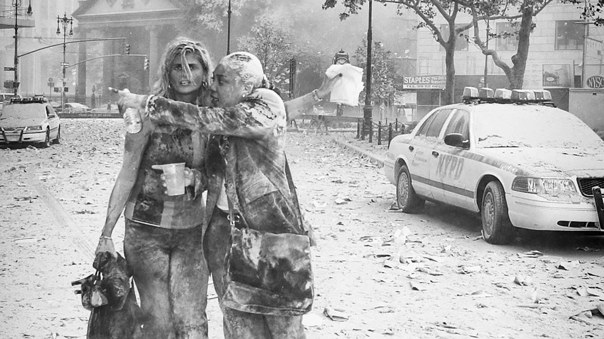 Zrobił jej zdjęcie podczas ataku na WTC, a 17 lat później sfotografował jej ślub 1
