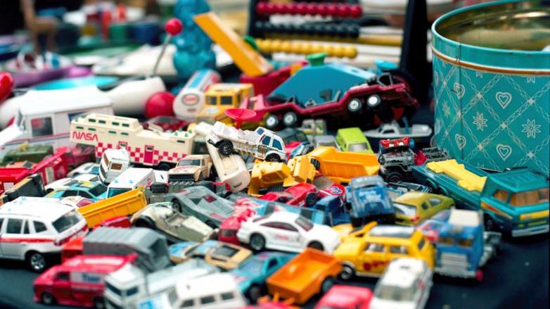 Sami konsumenci, kupując zabawkę dla dziecka, powinni zwracać uwagę na to, czy ma ona odpowiednie atesty i oznakowania