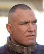 Vinnie Jones bezwzględny w "Arrow"