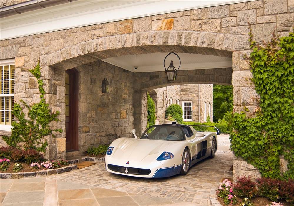 Maserati MC12  (fot. luxury4play.com)