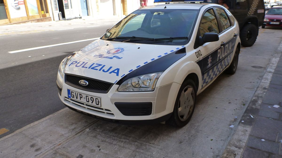 Ponad połowa funkcjonariuszy maltańskiej drogówki trafiła do aresztu.
