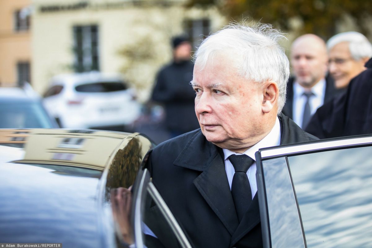 Atak jajkami na samochód, którym jechał Jarosław Kaczyński, w "Sieciach" porównano do zamachu na księdza Jerzego Popiełuszkę