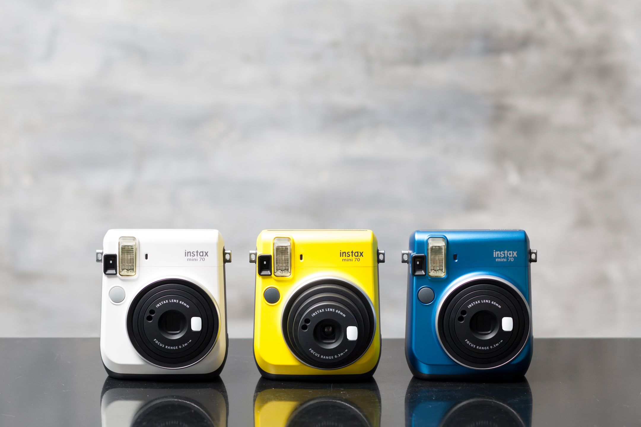 Wymyśl natychmiastowe hasło i zgarnij aparat Fujifilm Instax mini 70 18