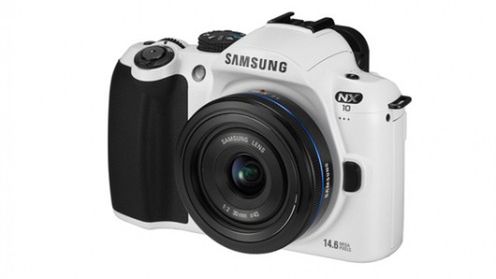 Samsung NX10 w wersji białej 1
