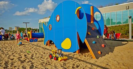 Plaża ze strefą chillout na dachu Tarasów Zamkowych