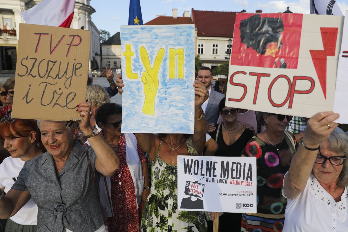 Protest w obronie TVN z 10 sierpnia. Kolejne mają się odbyć w całej Polsce 14 września 