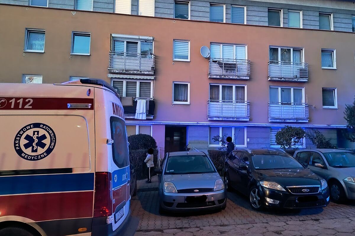 Interwencja służb ratunkowych przy ul. Rozdroże