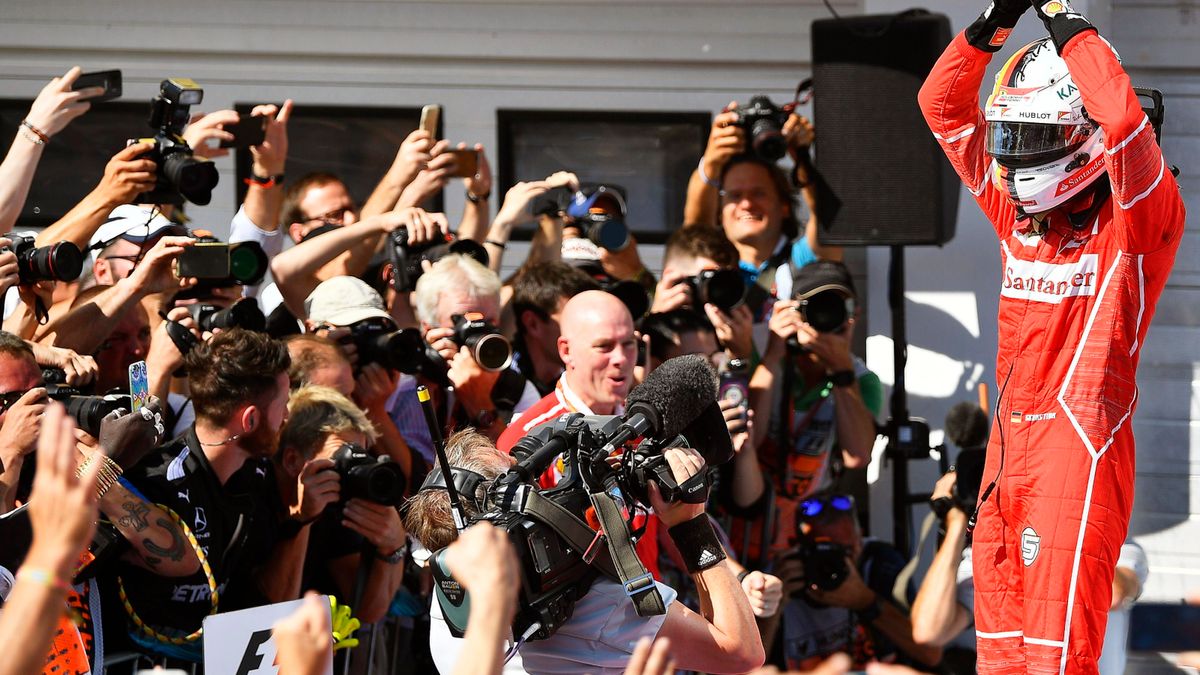 Zdjęcie okładkowe artykułu: PAP/EPA / ZSOLT CZEGLEDI / Sebastian Vettel prowadzi w klasyfikacji generalnej F1