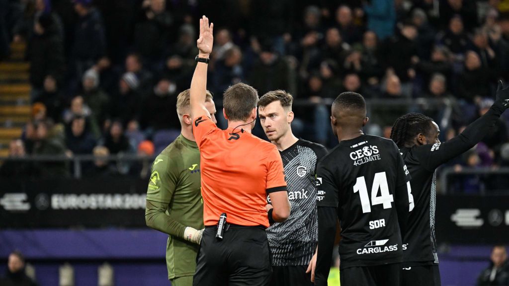 Getty Images / Isosport/MB Media / Na zdjęciu: protestujący piłkarze KRC Genk