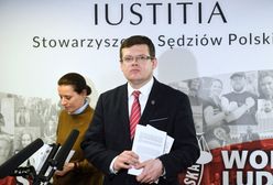 Koronawirus. Polska. Wybór I prezesa SN. Sędzia Krystian Markiewicz o "białej fladze"