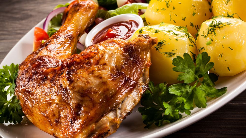 Pieczone udko z kurczaka (mięso i skóra)