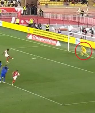 Polski golkiper obronił dwa rzuty karne. Fantastyczny występ z AS Monaco (wideo)
